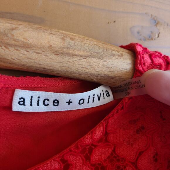 Alice + Olivia Pasha Corded Lace Crop Top Poppy Red Small Zip Back Flare Sleeve - Picture 4 of 4